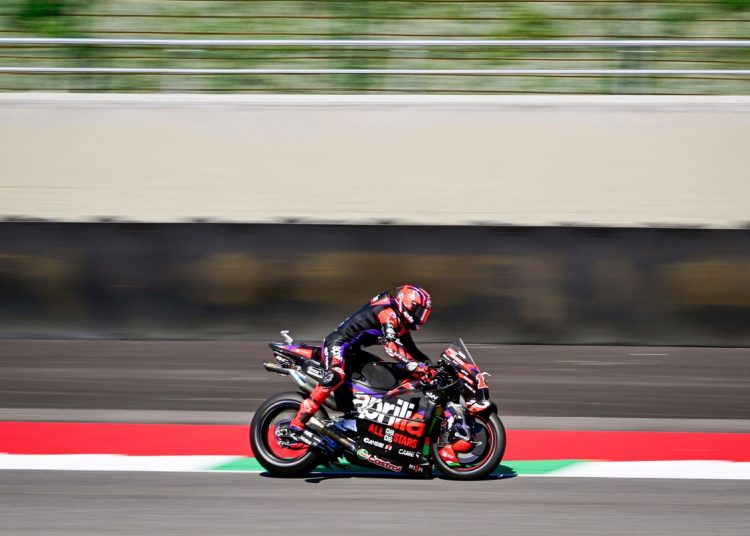 Aprilia se gotovo prebacila u kategoriju D s Yamahom i Hondom