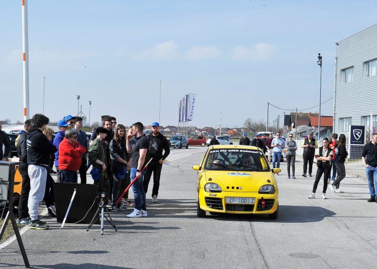 FANTASTIČAN TJEDAN i JOŠ BOLJA SUBOTA NA MIČEVCU!
Program
Tečaj za suce auto i… FANTASTIČAN TJEDAN i JOŠ BOLJA SUBOTA NA MIČEVCU!
Program
Tečaj za suce auto i…