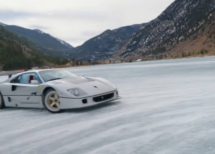 Ferrari F40 se prikazuje s driftanjem na smrznutom jezeru u Coloradu | Video