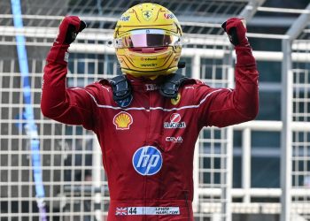 Hamilton osigurava prvu Ferrari pobjedu u sprint utrci