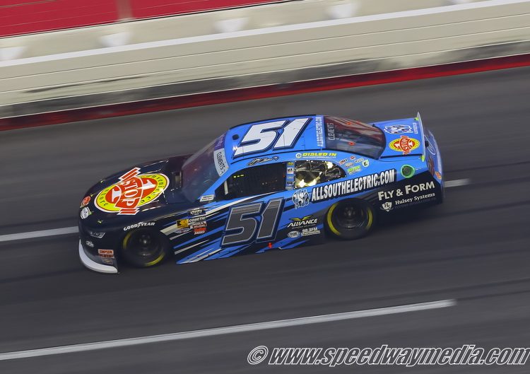 Jeremy Clements starta 500. Xfinity na Cotu Jeremy Clements starta 500. Xfinity na Cotu