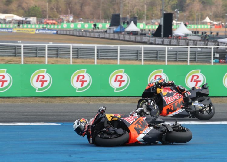 KTM mora pokazati da njegov MotoGP projekt može biti veći od ovoga. KTM mora pokazati da njegov MotoGP projekt može biti veći od ovoga.
