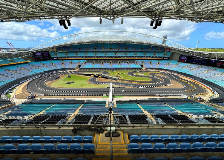 Kako izgraditi trkačku stazu za četiri dana na stadionu u Sydneyu