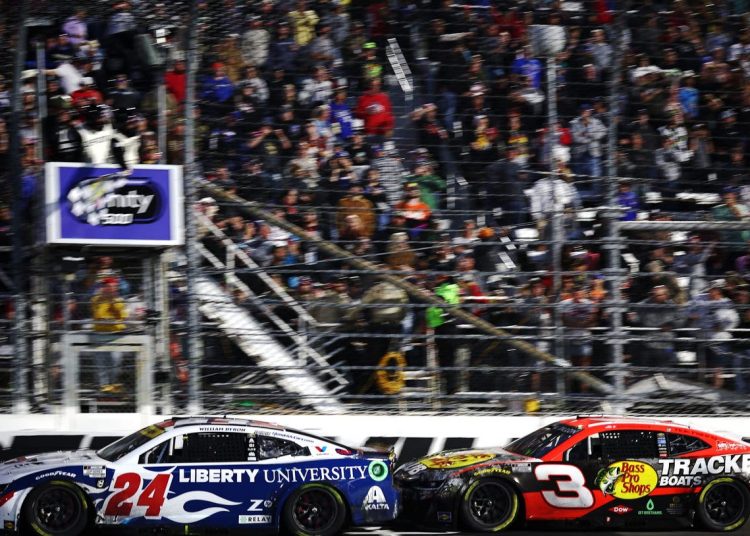 Kako pratiti NASCAR Phoenix utrku 2025: vrijeme početka, TV kanal, raspored za Shriners Children’s 500 Kako pratiti NASCAR Phoenix utrku 2025: vrijeme početka, TV kanal, raspored za Shriners Children’s 500