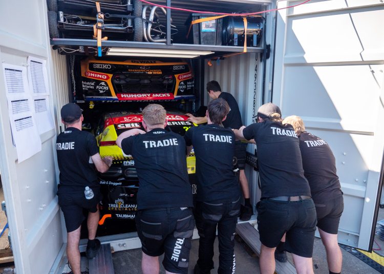 Kako su timovi Supercarsa organizirali morsko putovanje do Taupō Kako su timovi Supercarsa organizirali morsko putovanje do Taupō