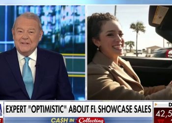 Klasični ljubitelji automobila okupljaju se na sajmu automobila na Floridi Vintage