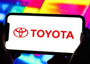 Ljudi tek sada prepoznaju ‘skriveno’ značenje u ikoničnom logotipu Toyota