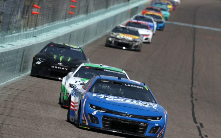 NASCAR utrka rezultati od nedjelje: Larson osvojio pobjedu u Homesteadu