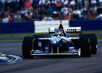 Na prodaju: natjecateljski automobil spreman za povijesnu trkačku sezonu 2025. godine