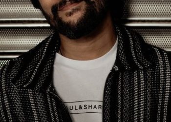 Od raskošnih seoskih kuća do luksuznih automobila: Unutar Naniinog skupog načina života – ABP LIVE