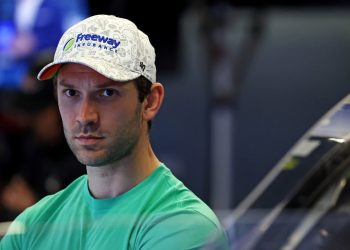 Pitbull – Šokantan izlaz iz neizvjesnosti na trkaćim stazama: Istražujemo budućnost Daniela Suáreza.