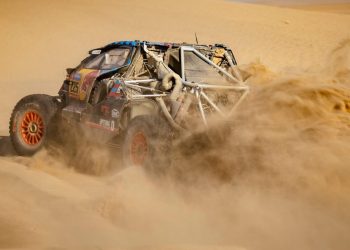 Sainz je bio prisiljen napustiti Dakar nakon intervencije FIA-e