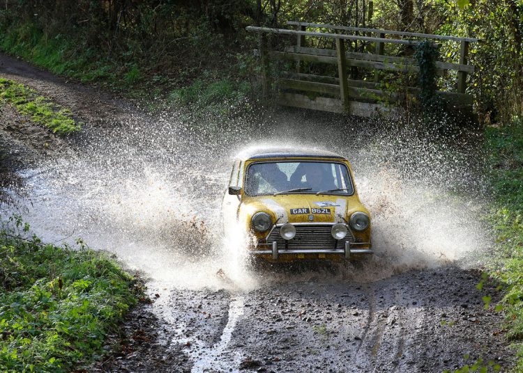 Tisuće prikupljenih u dobrotvorne svrhe putem Bridgnorth Rally utrke u spomen na britanskog prvaka rođenog u Wolverhamptonu Tisuće prikupljenih u dobrotvorne svrhe putem Bridgnorth Rally utrke u spomen na britanskog prvaka rođenog u Wolverhamptonu