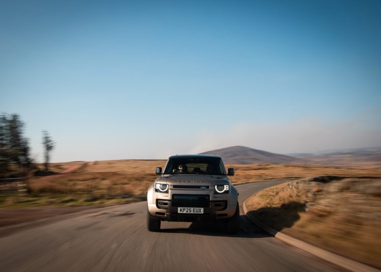 V8 Snaga 635bhp Land Rover Defender Octa je najzanimljiviji off-roader JLR-a