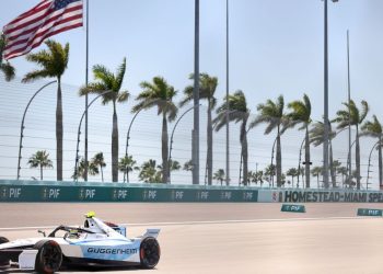 Andrettijev tim Mueller i Mermine Dream u ABB-u u Miamiju, projektiran u Outernu