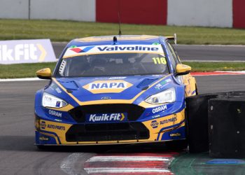 Ashley Sutton Hals ‘Fantastičan’ Početak u Prvom Redu