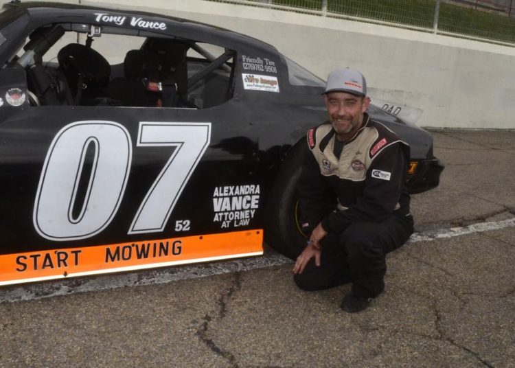 Auto utrke: Vance je dio veze ugljena u Lonesome Pine Motorsports Park