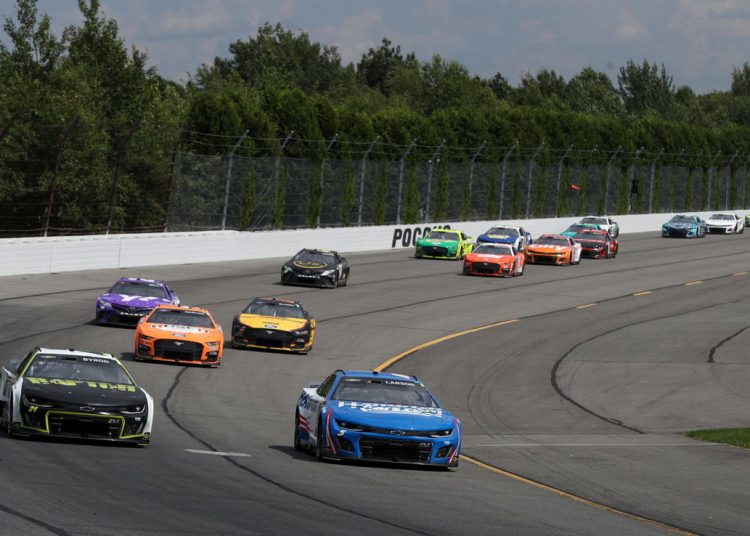 Bivši NASCAR prvak i član Kuće slavnih motorsporta ostavlja trkački svijet u tuzi