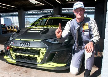 Bradley Burns ostvaruje pole position na debiju u TCR UK