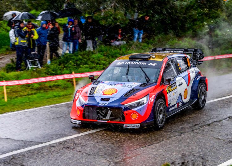 Evans i Neuville pogodili španjolski asfalt