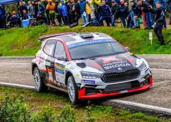 Gryzin koji vodi u ERC-u nakon jutra ispunjenog akcijom