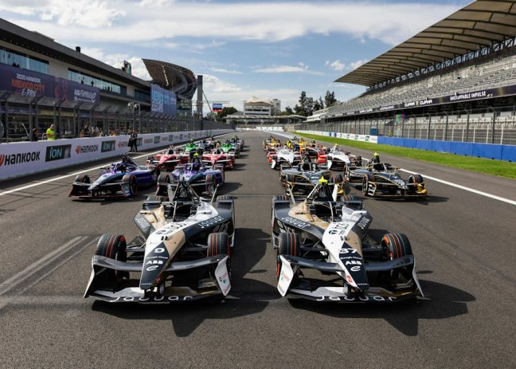 Hankook predstavlja EV trkačke gume u Formuli E Hankook predstavlja EV trkačke gume u Formuli E