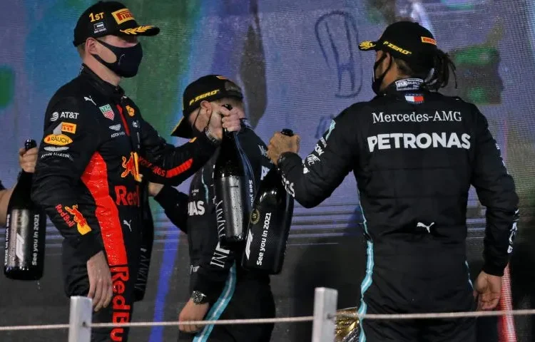 Hoće li Verstappen pobijediti u ovom dvoboju protiv Hamiltona?