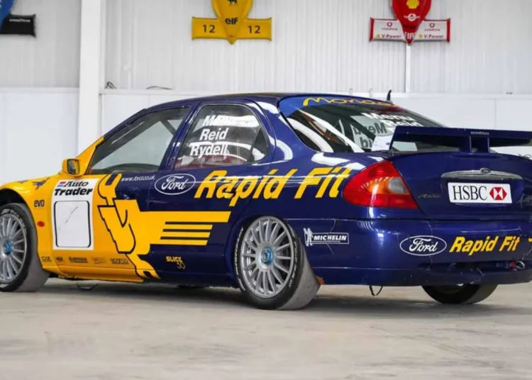 Ikonični Ford Mondeo s fascinantnom trkačkom poviješću mogao bi postati vaš – uz nevjerojatnu skrivenu bonus značajku
