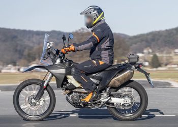 KTM 690 Rally uhvaćen u žurnalizmu