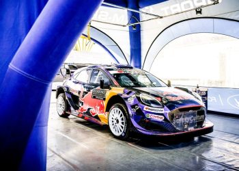 Kako se ko-vozači prilagođavaju Rally1 iz Rally2? – prljavština