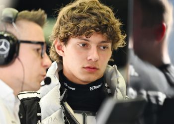 Kimi Antonelli ostavila je ‘zbunjena’ Bahrein strateškim odlukama, jer strategija s tri stope rezultira propuštenim bodovima za rookieja