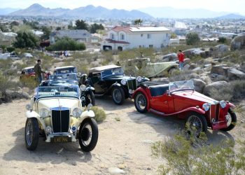 Klasični entuzijasti automobila ponovno izvode nastupnu MG TC vožnju u Apple Valley 70 godina kasnije