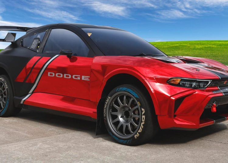Ovaj električni Dodge Rallycross automobil ima 1.085 KS i od nule do 60 mph ubrzava za 1,4 sekunde – gornji zupčanik Ovaj električni Dodge Rallycross automobil ima 1.085 KS i od nule do 60 mph ubrzava za 1,4 sekunde – gornji zupčanik