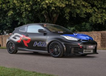 Poznata lica se pridružuju Toyoti u proslavi motosportskih dostignuća na Goodwood Festivalu brzine