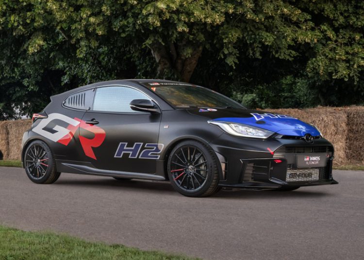 Poznata lica se pridružuju Toyoti u proslavi motosportskih dostignuća na Goodwood Festivalu brzine Poznata lica se pridružuju Toyoti u proslavi motosportskih dostignuća na Goodwood Festivalu brzine