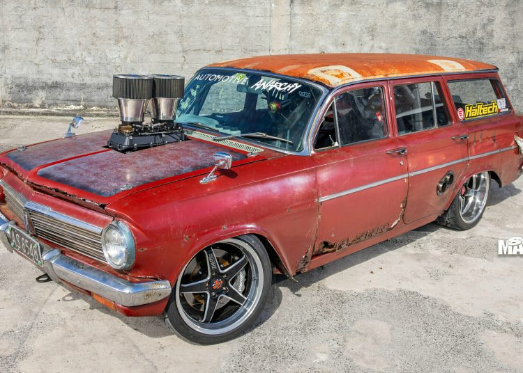 Simon Uphamov Hrđavi LQ9 EH Holden Drift Wagon