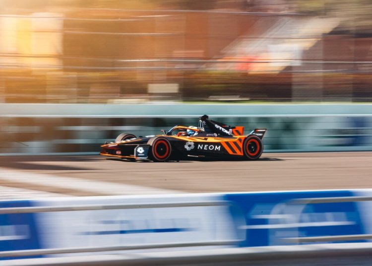 Šokantno: McLaren napušta Formula E za slavu na Le Mansu – CEO baca bombu u Jeddahu Šokantno: McLaren napušta Formula E za slavu na Le Mansu – CEO baca bombu u Jeddahu