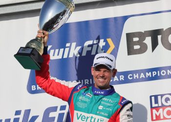 Tom Chilton s oduševljenjem započeo pobjedu u Donington Parku