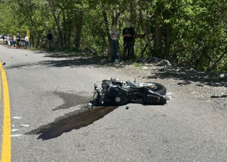 17-godišnjak ubijen nakon što je motociklom sletio s kolnika u sudaru kod Fork Canyon.