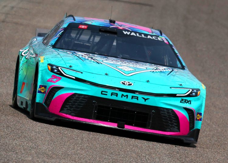 23xi trkačka ekipa i moto sportovi mogli bi izgubiti NASCAR Charters sredinom sezone