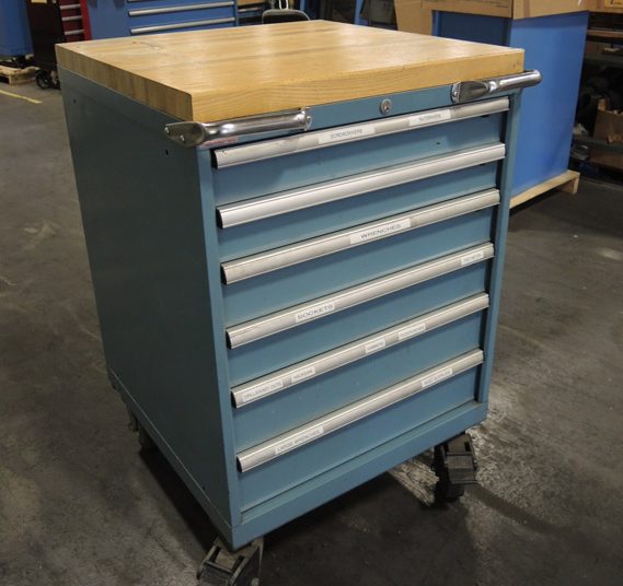 Aukcija Vintage Toolbox pomaže tornado žrtvama