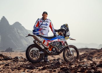 Australski off-road trkač postavljen za povratak na Landmark