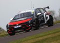 BTCC zvijezda Pearson preuzeta pod Huffovo krilo BTCC zvijezda Pearson preuzeta pod Huffovo krilo