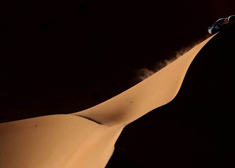 Dakar vozači mitinga prkose pustinji