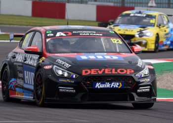 Daniel Lloyd nada se da će preći iz ‘Nesretni’ nakon teškog vikenda otvaranja