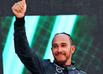 Hamilton izdaje Mercedes Rally Cry nakon rezultata ‘Pinch of Salt’
