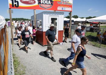 IOLA SHOW AUTOMOBILNI RAN na 10 najboljih izložbi automobila u zemlji prema 10best u 2025.