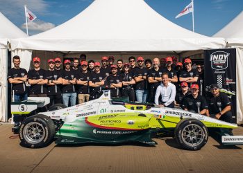Indy autonomni izazov: AI RaceCar postavio autonomni rekord brda na Festivalu brzine uz Bridgestone.
