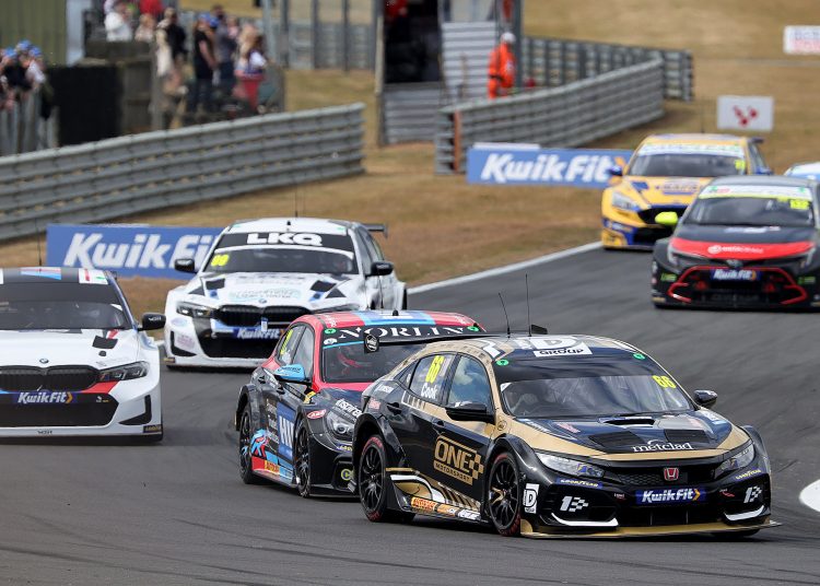 Josh Cook s oduševljenjem nagrađivao jedan moto sport