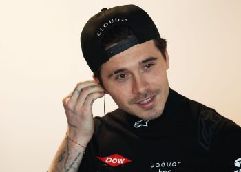 Koliko djece imaju David i Victoria Beckham? Brooklyn Beckham otkriva vezivanje s ocem zbog trkaćih automobila usred navodne obiteljske svađe.